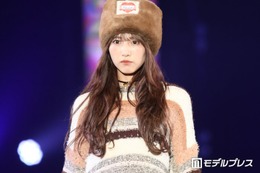 ≠MEメンバー、印象ガラリな新ヘアスタイル公開に反響「この感じ大好き」「すごく似合ってる」 画像