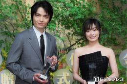 岡山天音＆森七菜「ひらやすみ」で演技賞受賞 お互いの役名呼んで感謝伝える「ヒロ兄」「なっちゃん」【第52回放送文化基金賞】 画像