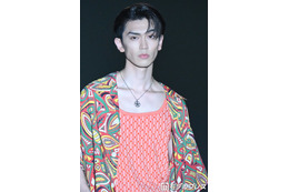 樋口幸平、オレンジパンツがアクセント 柄シャツで個性演出【TGC新潟2026】 画像