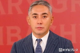市川團十郎、息子・勸玄のプールショット公開「濡れ髪が大人っぽい」「すっかりお兄さん」と反響 画像