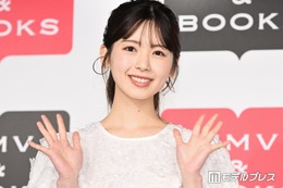 乃木坂46筒井あやめ、美デコルテ際立つオフショル姿に反響「肌が発光してる」「語彙力失う美しさ」 画像