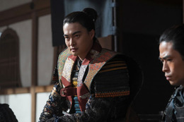 【豊臣兄弟！ 第29話】与一郎、刺客から信孝を守って負傷