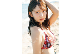日向坂46藤嶌果歩、マイアミビーチで光り輝く 1st写真集ポストカード第4弾公開【果実の歩幅】