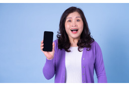 「おばさん」を通り越して「痛々しい」!?  若い世代から「残念」と思われる40代女性の振る舞い
