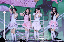 ILLIT、初ライブツアー「PRESS START」日本公演完走 HANA・JISOO＆MOMOKAがサプライズ登場で新曲ステージ披露 画像