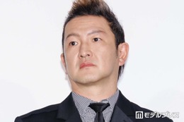 中村獅童、初パンチングゲームにノリノリ長男・陽喜＆心配そうな次男・夏幹の2ショット公開「頼もしいお兄ちゃん」「ムッと閉じてる口が可愛すぎる」の声 画像