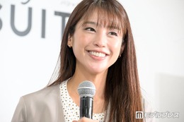 1児の母・岡副麻希、娘と夫・蒲生尚弥選手を応援 家族3ショット公開「エピソードにほっこり」「笑顔が素敵」の声 画像