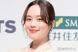 第1子出産の筧美和子、生後2ヶ月の息子抱っこする姿公開「大きくなりましたね」「脚も手もムチムチで可愛い」と反響 画像