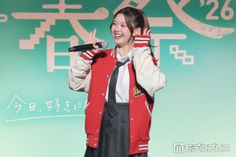 「今日好き」小林ゆあ、美脚＆美肩際立つガーリーコーデ披露「体の半分が脚」「何を着てもレベチに綺麗」の声