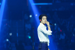 元ENHYPEN・HEESEUNG「EVAN」LAでのファンとの再会に笑顔「お久しぶりです」大きな歓声に迎えられる【KCON LA 2026】