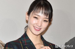 剛力彩芽、姪っ子との仲良しショット公開「可愛いが渋滞してる」「幸せそうな笑顔が最高」と反響