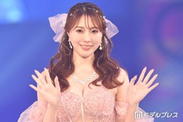 オリックス平沼翔太選手の妻・森咲智美、美デコルテ輝くベアトップ姿に反響「肩のラインが美しい」「色が白くて発光してる」 画像