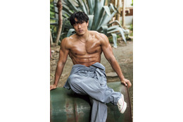 GENERATIONS中務裕太、1st写真集「1000%」決定 “LDH屈指の肉体美”筋肉クッション付き特別限定版も 画像