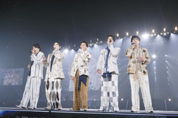 嵐、5大ドームツアー密着のドキュメンタリー配信決定 是枝裕和が総監督【5 - 嵐という時間 -】