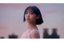HANA・JISOO、初ソロCM出演で改めてメンバーの大事さ実感 ソロデビュー曲「Movie Star」初公開・友情出演ゲストも