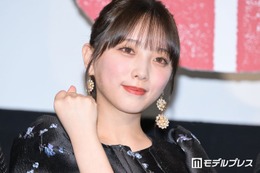 元乃木坂46与田祐希、3期生10周年記念日に過去ショット多数公開「みんなあどけなくて可愛い」「素敵な関係性」と反響 画像