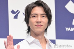 山下智久、報道陣に向け突然コメント「プライベートな話で申し訳ないんですが…」最後は笑顔で締めくくる 画像