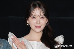 堀未央奈、スラリ美脚輝くミニスカ姿にファン悶絶「脚線美に目を奪われる」「クールな色気がすごい」 画像