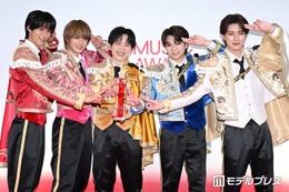 M!LKの“新聞折込チラシ”がSNSで話題沸騰「朝から元気出る」「こんなの初めて」キャッチコピーにも注目集まる 画像