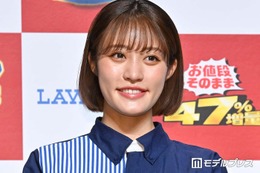 王林、美ボディ際立つミニ丈コーデに視線集中「スタイルの良さに圧倒される」「全身バランスが完璧」