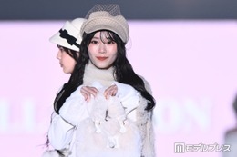 櫻坂46山下瞳月「TGC」初出演でファッションショーデビュー 甘さたっぷりミニスカスタイル 【TGC2026A/W】 画像