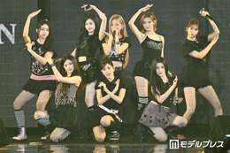Hearts2Hearts、抜群スタイル際立つ衣装で豪華3曲披露 流暢な日本語で挨拶「楽しんでますかー？」【TGC2026A/W】 画像