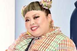 渡辺直美「巷で歯が多いと言われてる」有名芸人3人とのプラベショットが話題「豪華すぎる」「イメージのまんま」 画像