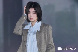 櫻坂46藤吉夏鈴、ジャケット×ハーフデニムでマニッシュに「見惚れた」「スタイル神」とファン悶絶【ガルアワ2026A/W】 画像