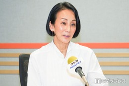 中村江里子アナ「家族3人でのパリ生活スタート」夫＆次女の手つなぎショット公開「映画のワンシーンそのもの」「2人ともスタイル抜群」と反響