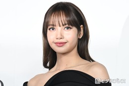 BLACKPINKリサ、ショーパン姿の圧巻美脚ショット披露「憧れのスタイル」「眼福すぎる」と反響