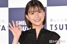 芳根京子、美脚際立つビッグニットコーデ公開「脚のラインが綺麗すぎる」「天才ビジュ」と反響 画像
