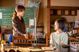 石原さとみの撮影現場での素顔 河合優実が明かす「それができる大人になりたい」2人が語る“野木脚本”の魅力とは【ポリティカルパン】