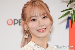 LE SSERAFIMサクラ、フーディ×ショーパン姿で美脚スラリ「脚のラインが綺麗すぎる」「さすがの着こなし」と反響