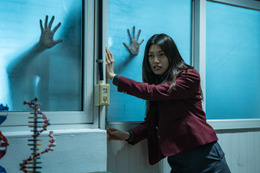 I.O.Iキム・ドヨン＆WJSNウンソら、幽霊とかくれんぼ!?『イディオット・ガールズ・アンド・スクール・ゴースト：スクール・アニバーサリー』日本公開