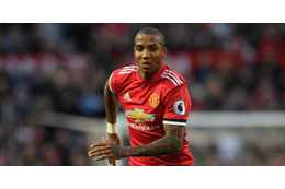 ユナイテッドのヤング、暴力行為で処罰 画像