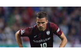 ポドルスキが肉を切る！レストランを開店 画像