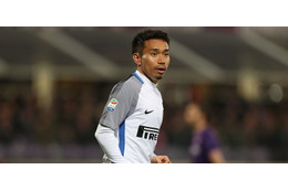 帰国した長友佑都、日本人を見て「猫背で、表情暗い」と驚く 画像