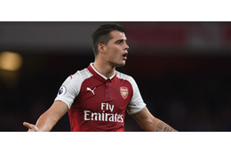 アーセナルMFジャカ、ボランチ失格か　失点シーンの「棒立ち」が話題 画像