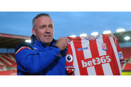 プレミアリーグ、残留成功で監督が手にする「ボーナス」の額は？ 画像