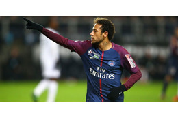 ネイマール、「4人抜き」の独走ゴール！マラドーナと比較する声も 画像