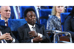 77歳ペレが倒れた！→ウソだった！ 画像