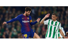 もはや笑うしかない…メッシの「自陣内ドリブル」がエグすぎる 画像