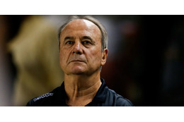 G大阪のクルピ監督、新体制発表会の「第一声」で笑いを取る！他にもジョークを連発 画像