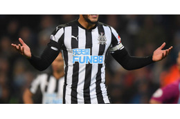 ニューカッスルU-18のユニからスポンサーが突然消えた…その理由は 画像