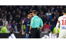 退場のダニ・アウヴェス、3試合の出場停止に… 画像