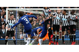 今、「FK職人」はこの人！チェルシーのM・アロンソ、またも絶品キックを決める 画像