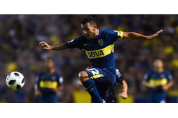 中国去ったテベス、ボカ復帰戦で即アシスト！体張ってるぞ 画像