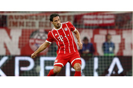 炸裂、DFフメルスの変態パス…「アウト」でやった神アシストがコレ 画像