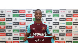 プレミア復帰のDFエヴラ、背番号はどうなった？ 画像