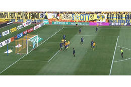 打点、高っ！21歳のDF板倉滉、J1開幕戦での決勝ゴールがこれだ 画像